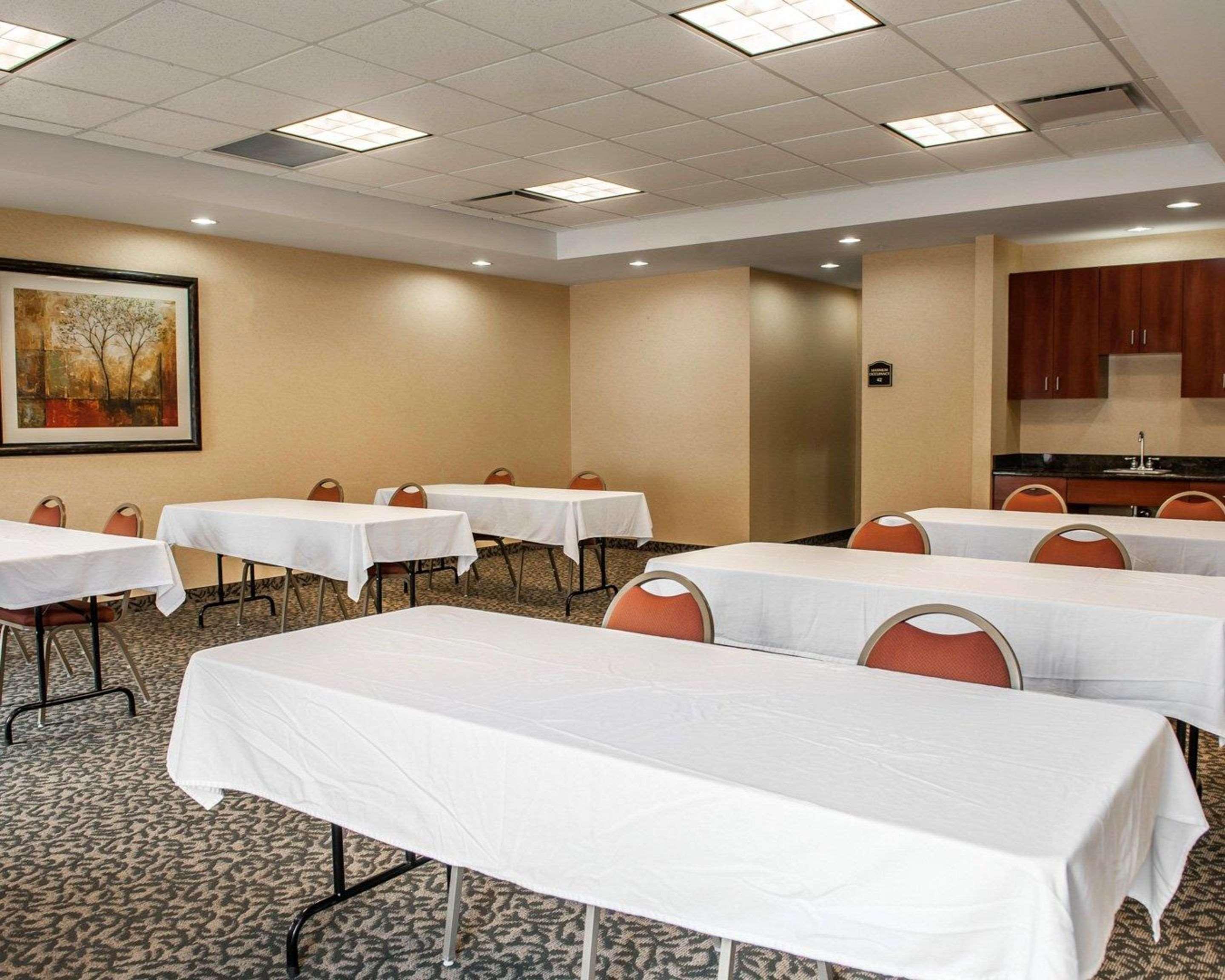 Comfort Suites Near Indianapolis Airport Esterno foto