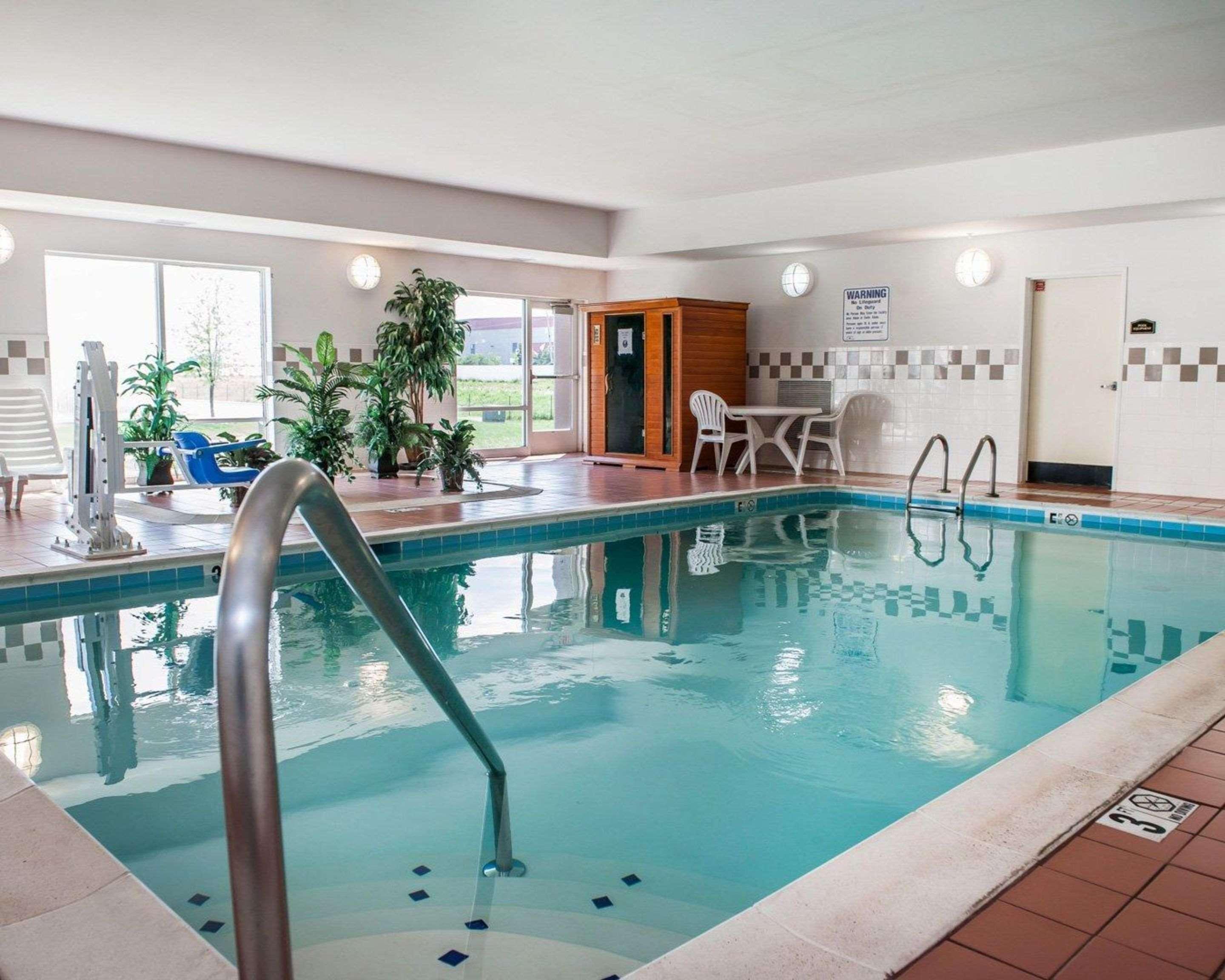 Comfort Suites Near Indianapolis Airport Esterno foto