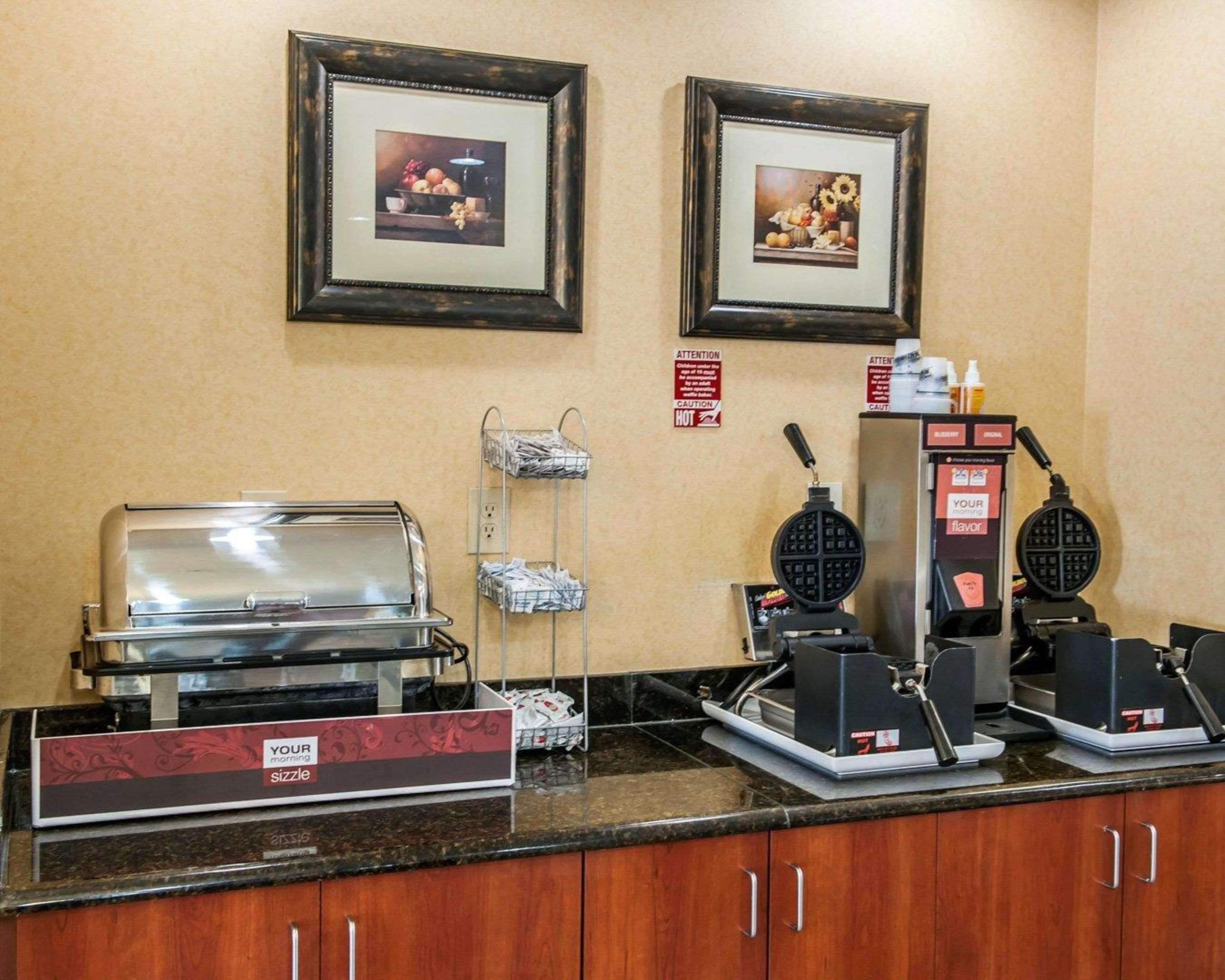 Comfort Suites Near Indianapolis Airport Esterno foto